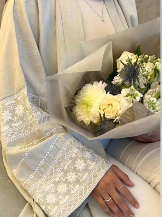 2025 Muslim Dubai Middle East Turkey Dubai Embroidered Elegant Cardigan Robe Abaya Women Dress