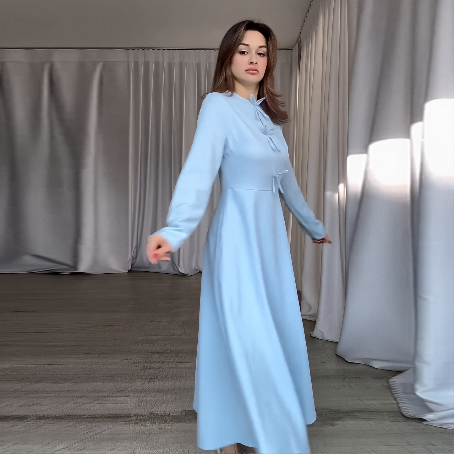 2025 Women's Long Sleeve Solid Color Round Neck Multi-lace Temperament Fashion Dress