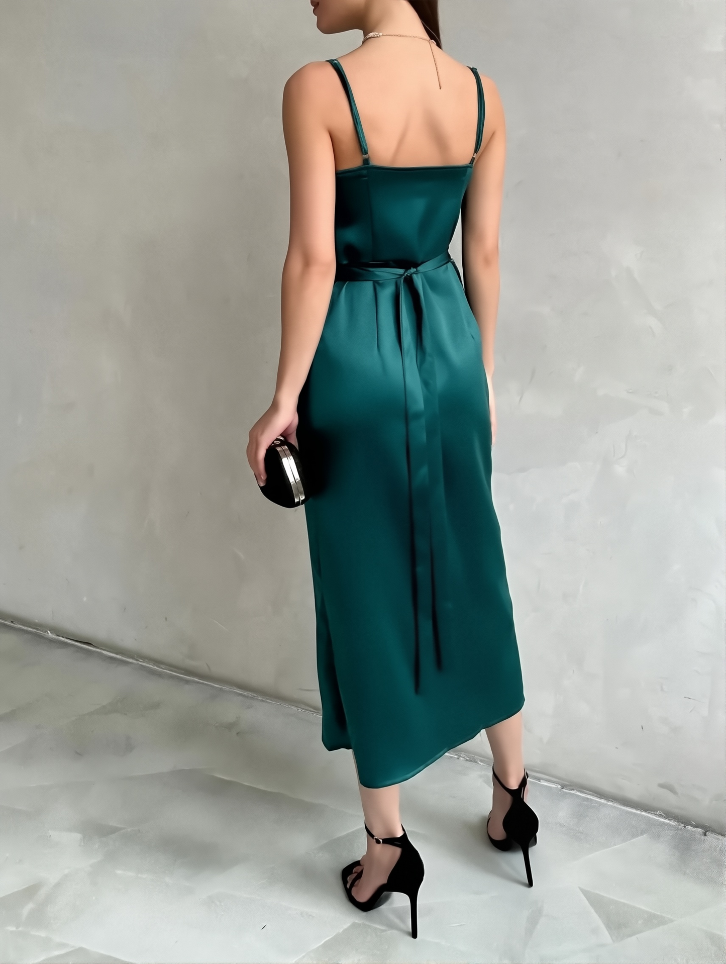 High-grade silky satin sling dress spring/summer wildberries Russian temperament dress