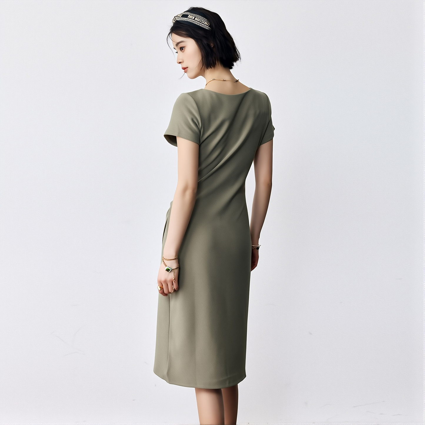 The Parisian Midi - A Short-Sleeved Dress in Light Luxury Fabric