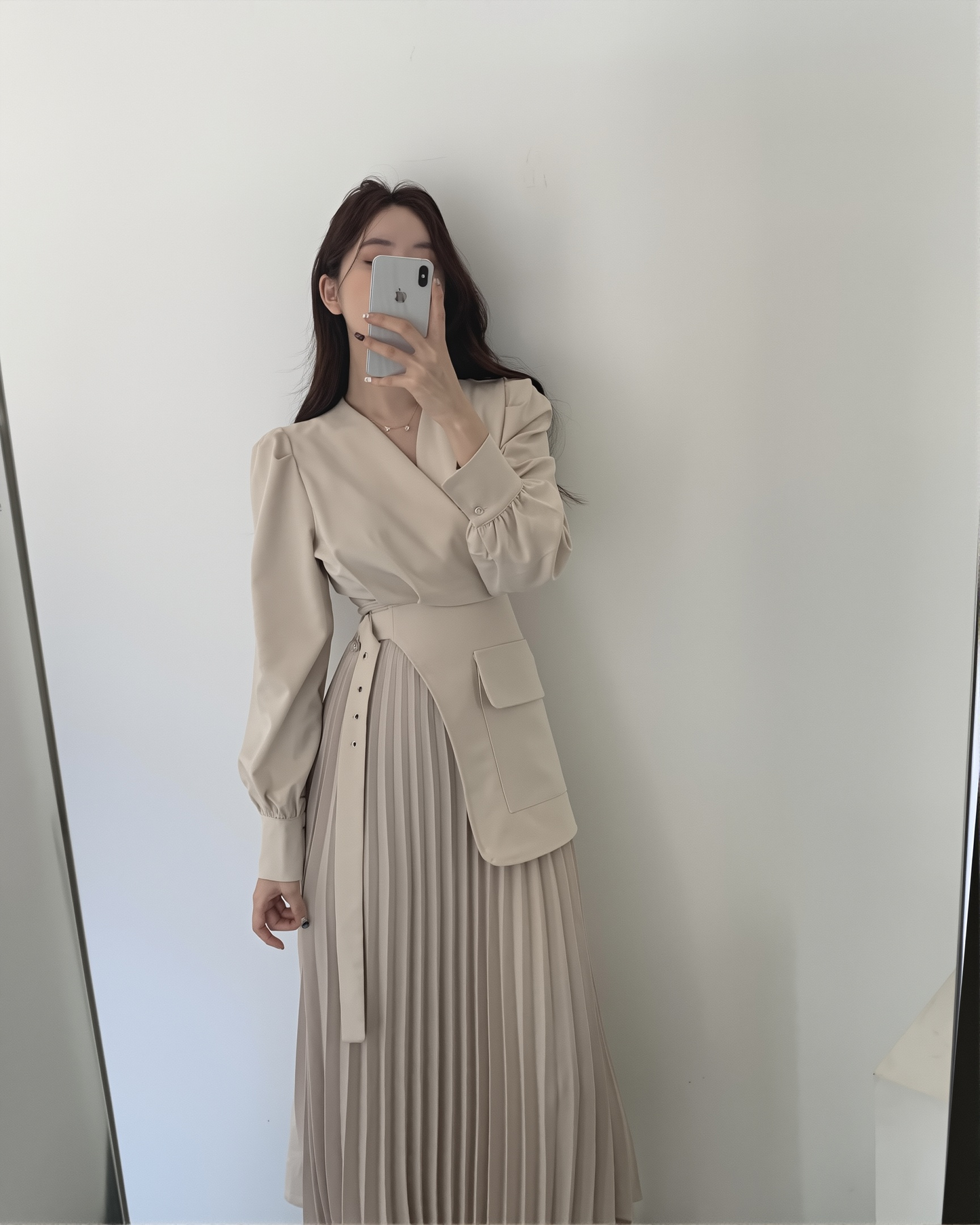 Korean Chic Autumn New V-neck Elegant Elegant Slim-fit Puff Sleeve Pleated Long Sleeve Mid-length Dress For Women