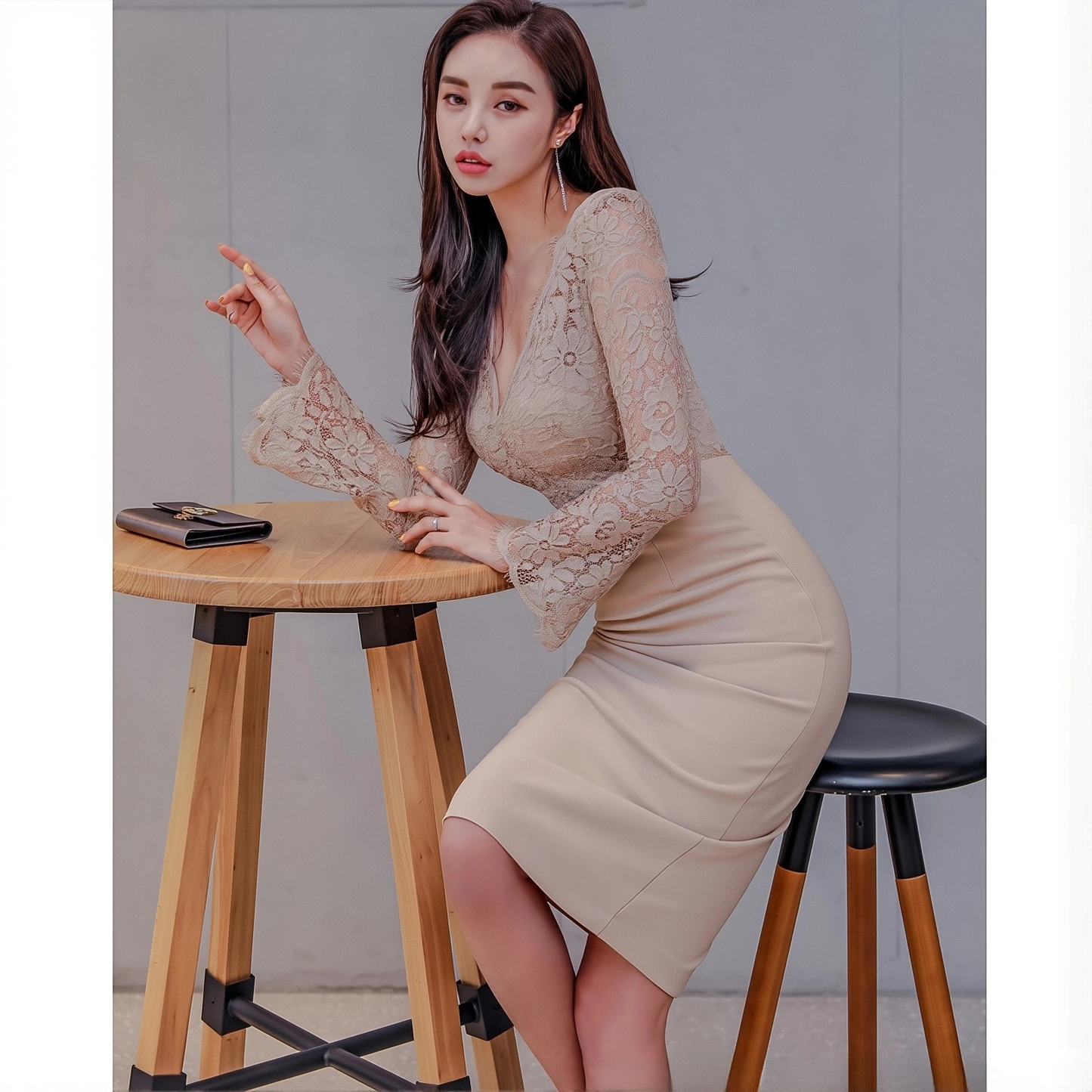 New Style Socialite Fashion Elegant V Neck Lace High Waist Women's Slimming Look Pencil Skirt