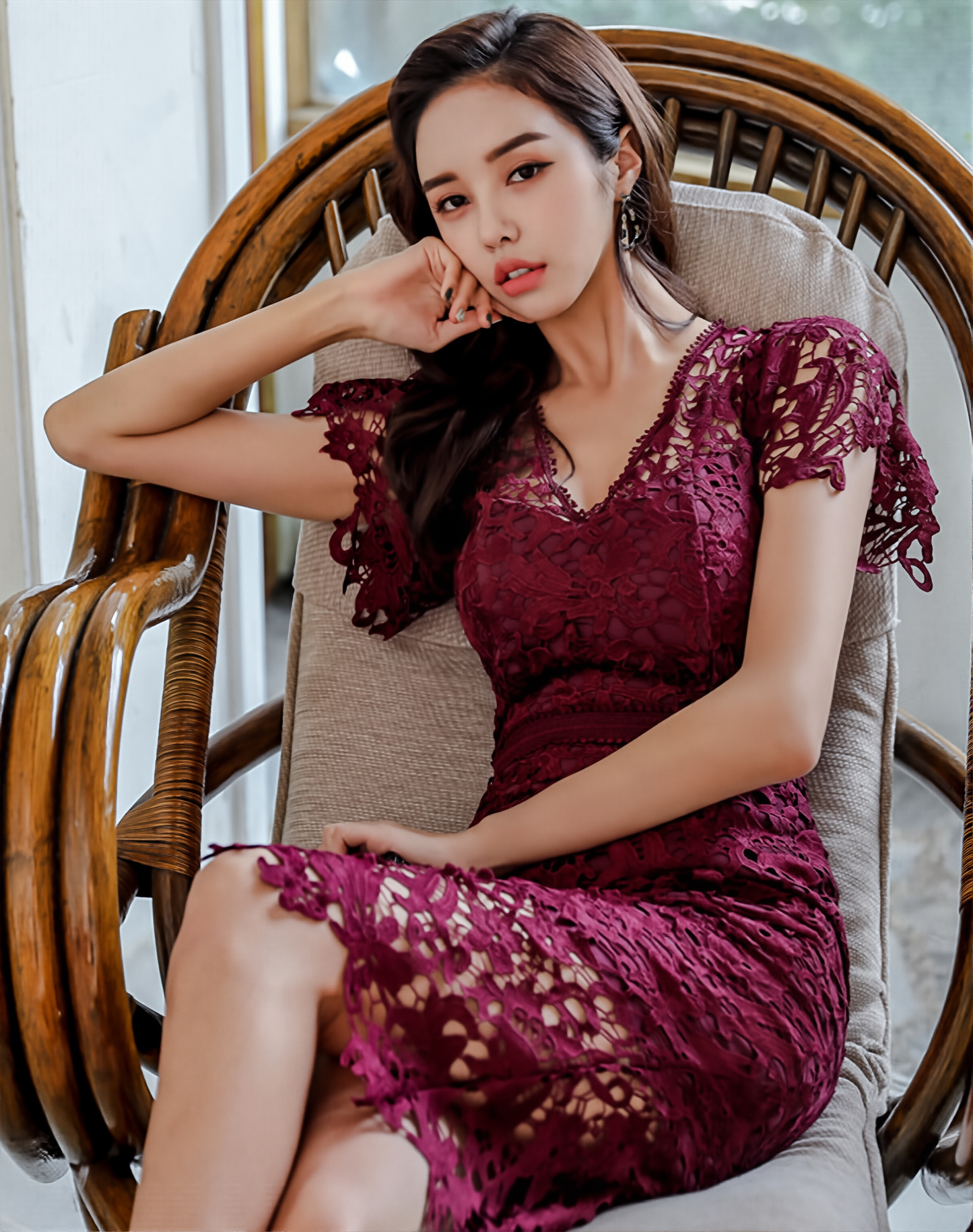 Spring New Socialite Lace Pencil Skirt - V-Neck Slim Hip Dress, A Generation Of Hair Style