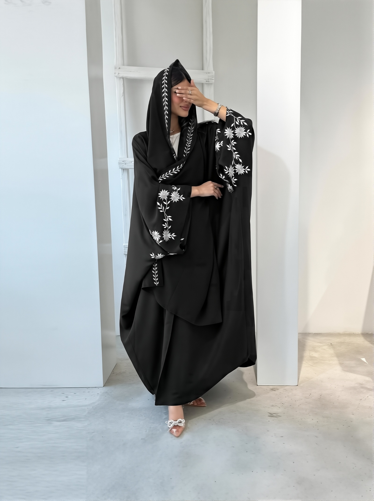 2025 New Arabic Embroidered Robe Fashionable Outer Wear Abaya Robe