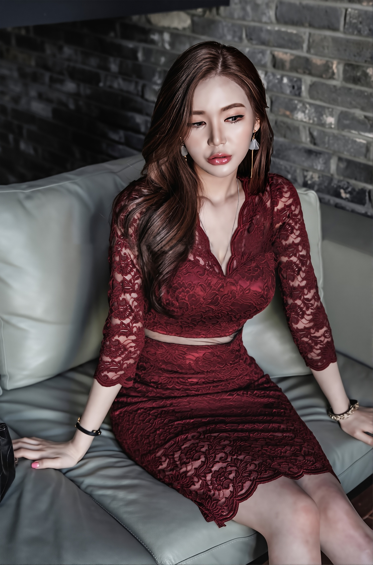 The Socialite Evening Dress: Sexy Slim Fit Lace with V-Neck & Waist Detail