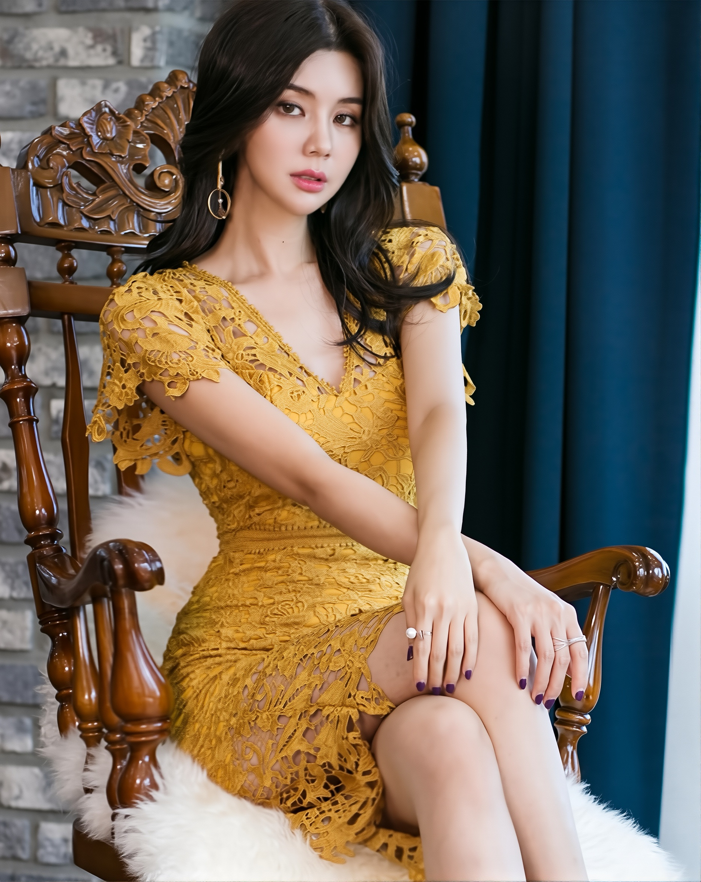 Spring New Socialite Lace Pencil Skirt - V-Neck Slim Hip Dress, A Generation Of Hair Style