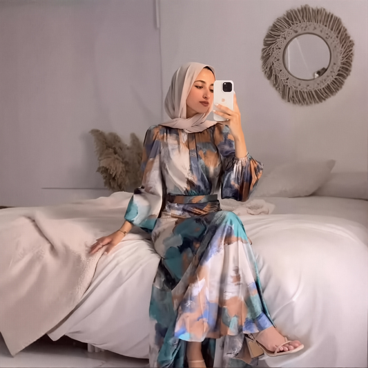 Muslim Women's Pleated Waist-Slimming Long-Sleeved Dress For Commuting With An Elegant Temperament