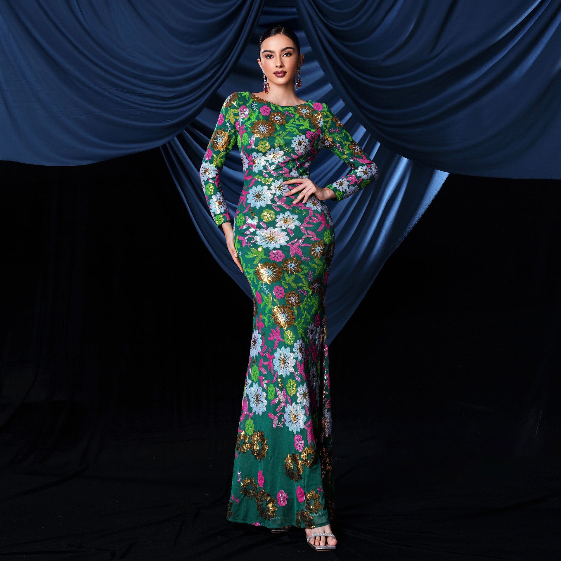 Cross-border European And American Middle Eastern Arabic Clothing Long Round Neck Long-sleeved Slim Waist Sequin Evening Dress For Women