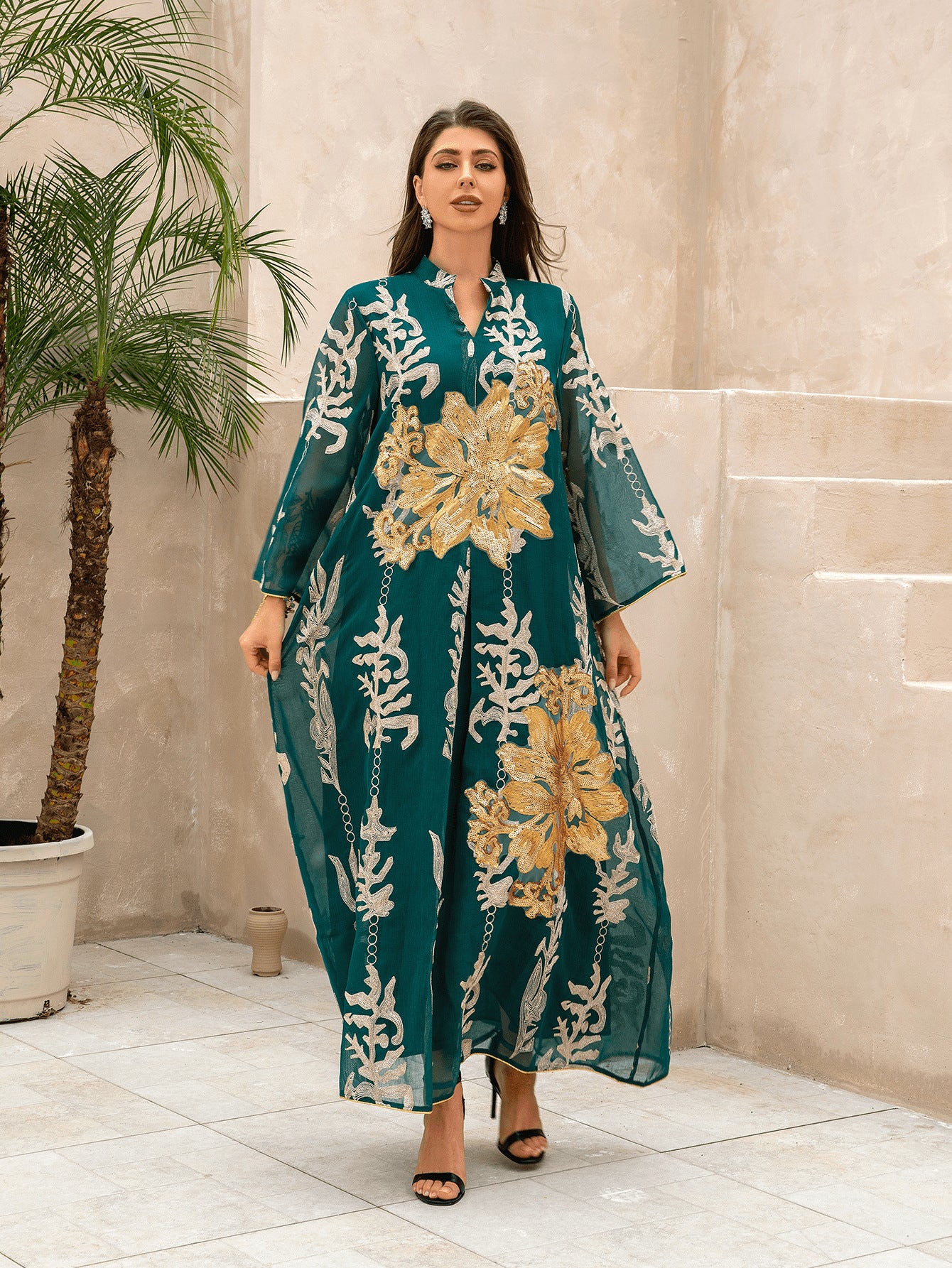 Zd045 Middle East Cross-Border Golden Sequin Embroidered Yarn Muslim Women Jalabiya Dubai Arabaya