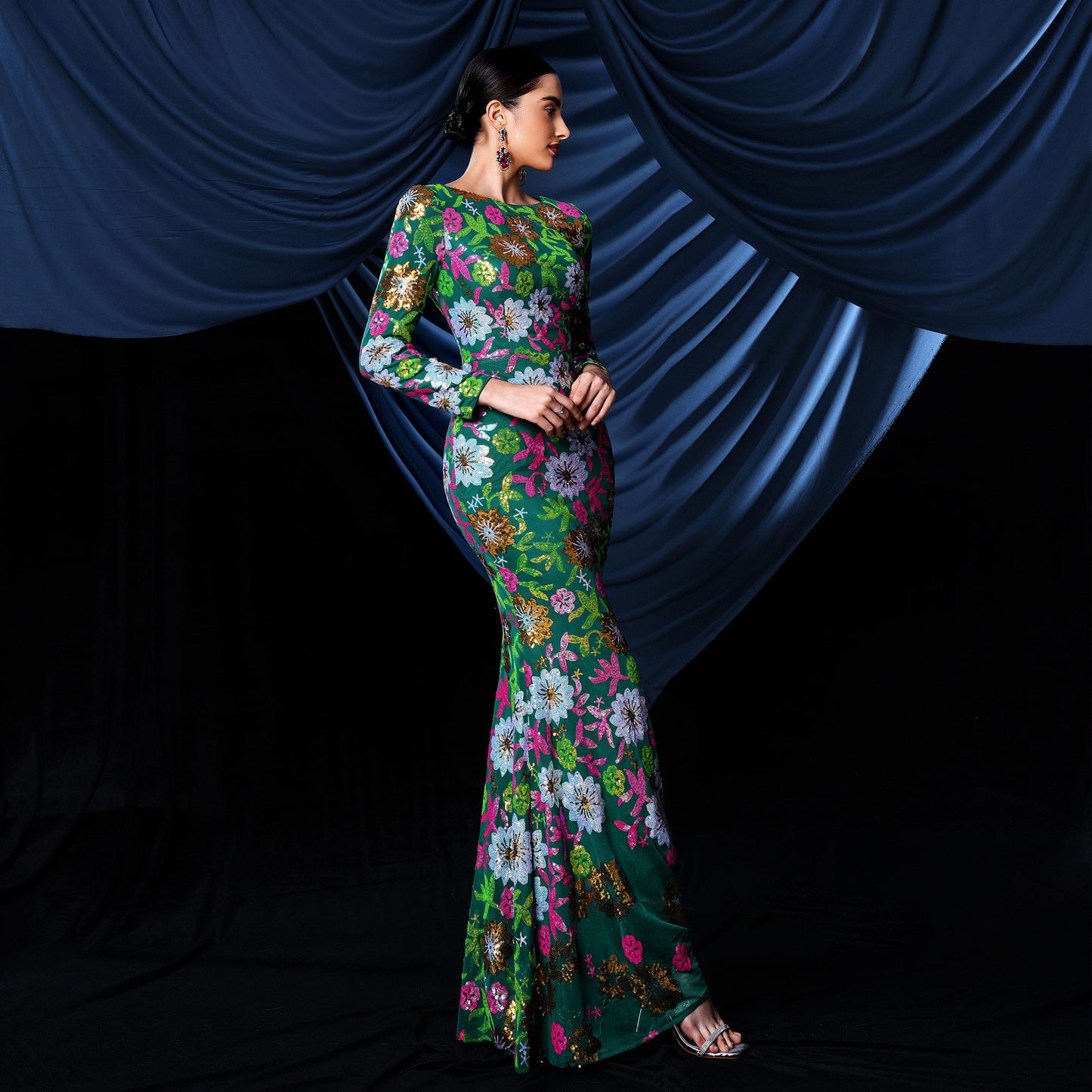 Cross-border European And American Middle Eastern Arabic Clothing Long Round Neck Long-sleeved Slim Waist Sequin Evening Dress For Women