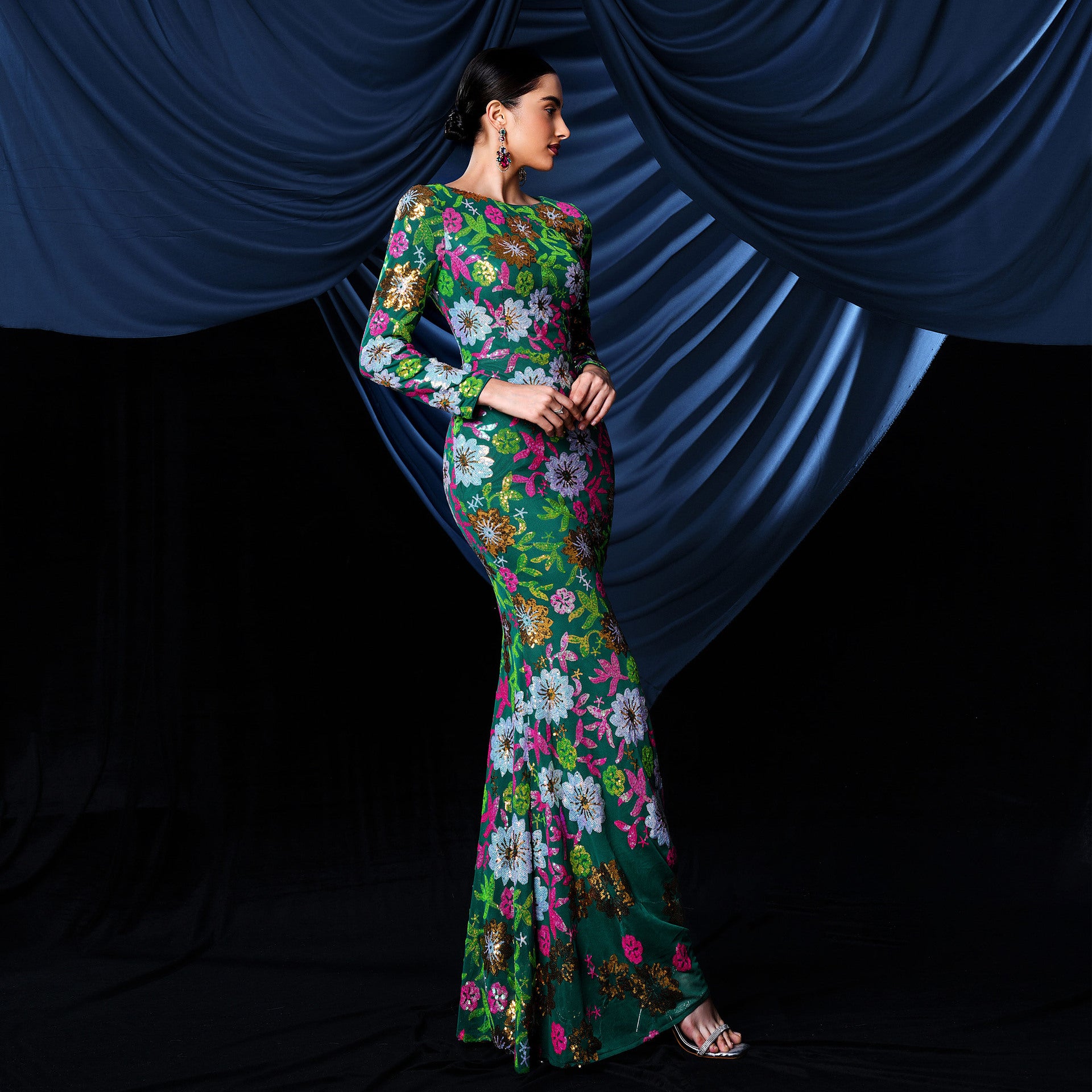 Cross-border European And American Middle Eastern Arabic Clothing Long Round Neck Long-sleeved Slim Waist Sequin Evening Dress For Women