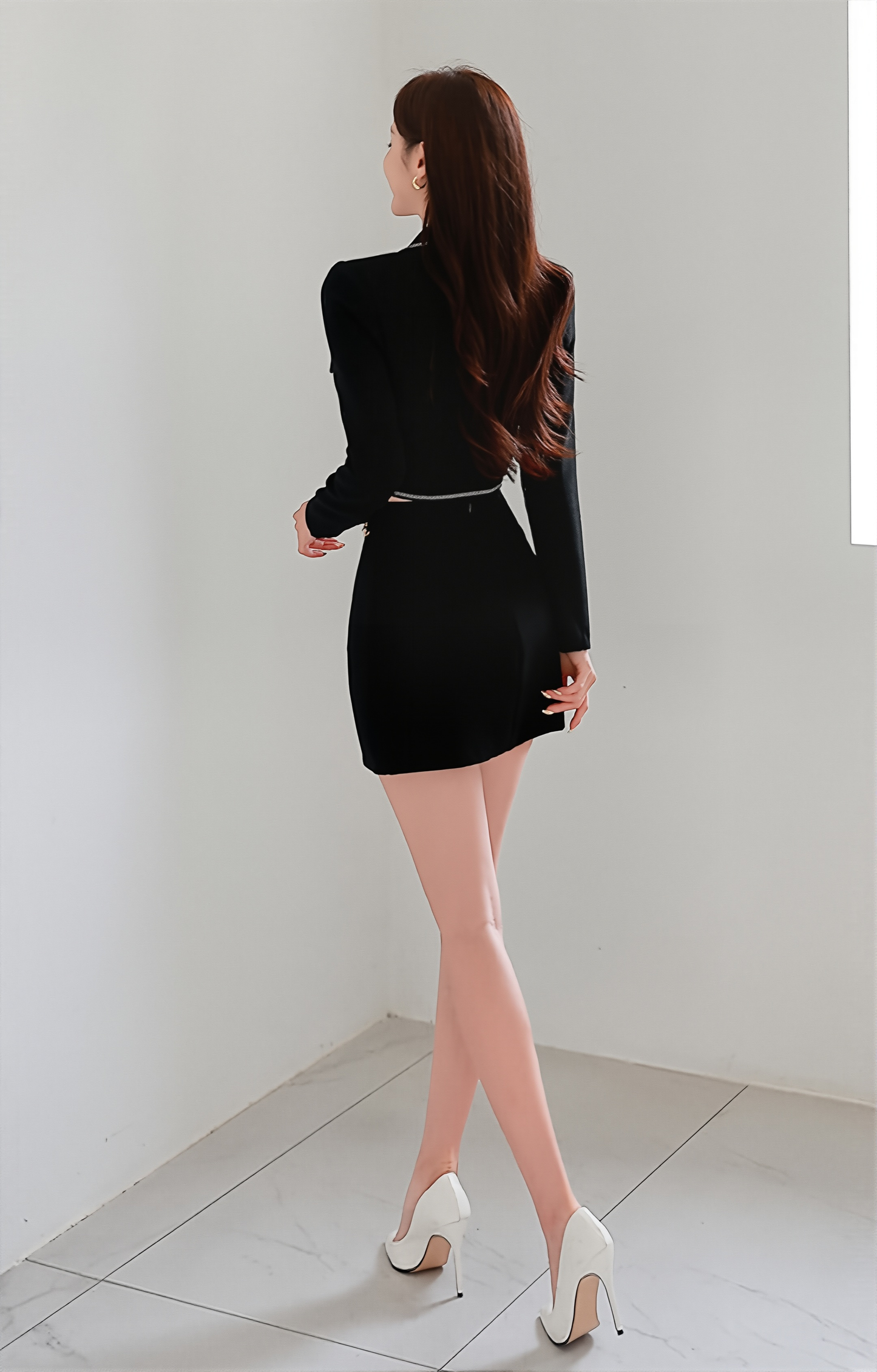 Socialite Temperament Two-Piece Set: Slim Fitted Coat with Hip Skirt for Spring