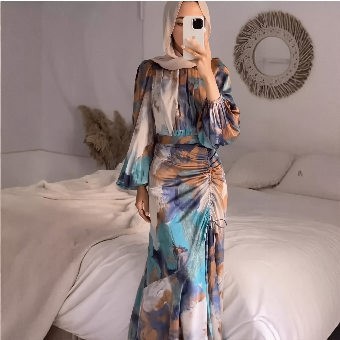 Muslim Women's Pleated Waist-Slimming Long-Sleeved Dress For Commuting With An Elegant Temperament