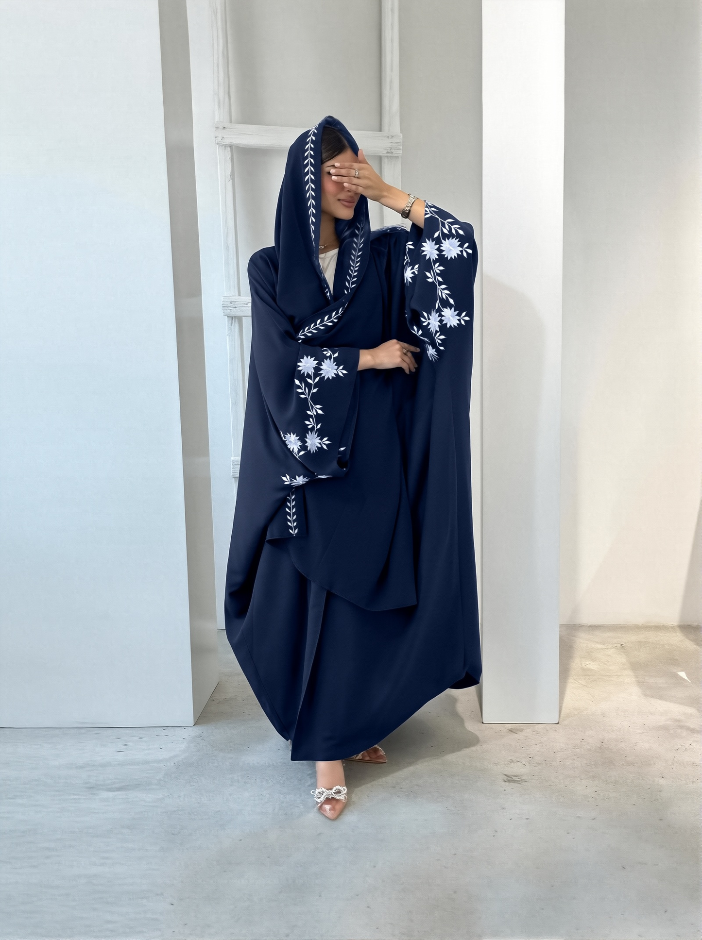 2025 New Arabic Embroidered Robe Fashionable Outer Wear Abaya Robe
