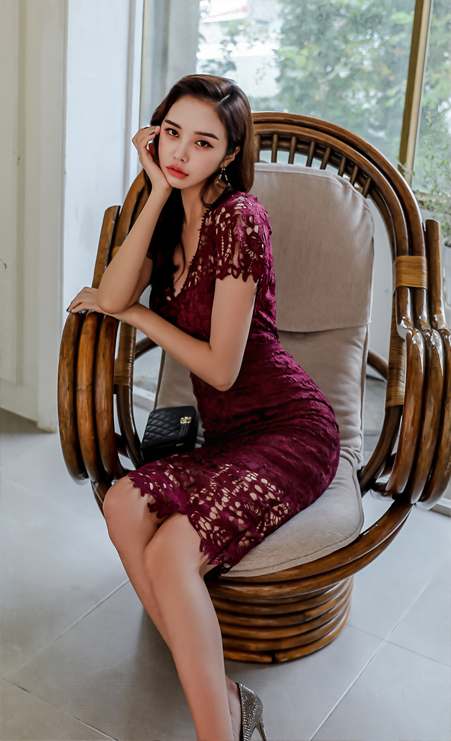 Spring New Socialite Lace Pencil Skirt - V-Neck Slim Hip Dress, A Generation Of Hair Style